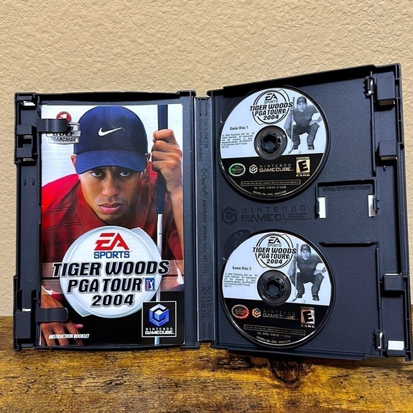 EA Sports Tiger Woods PGA Tour 2004 for Nintendo GameCube. - Picture 5 of 9